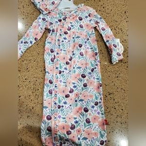 🌸NWT Magnetic Me Gown & Hat set